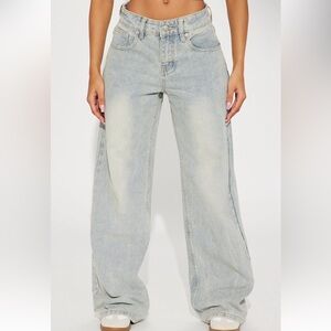 NWT Light Wash Wide Leg Women’s Jeans